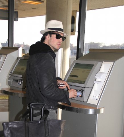2010 Catching a departing flight out of NYC airport (12.01) 5